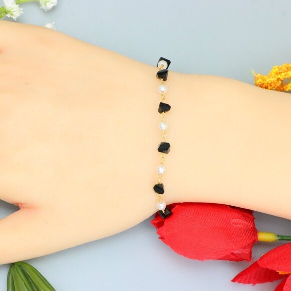 "Elegant & Trendy Bracelet, A Perfect Gift for Women, Thoughtful, EVCH1386 - Picture 1 of 10